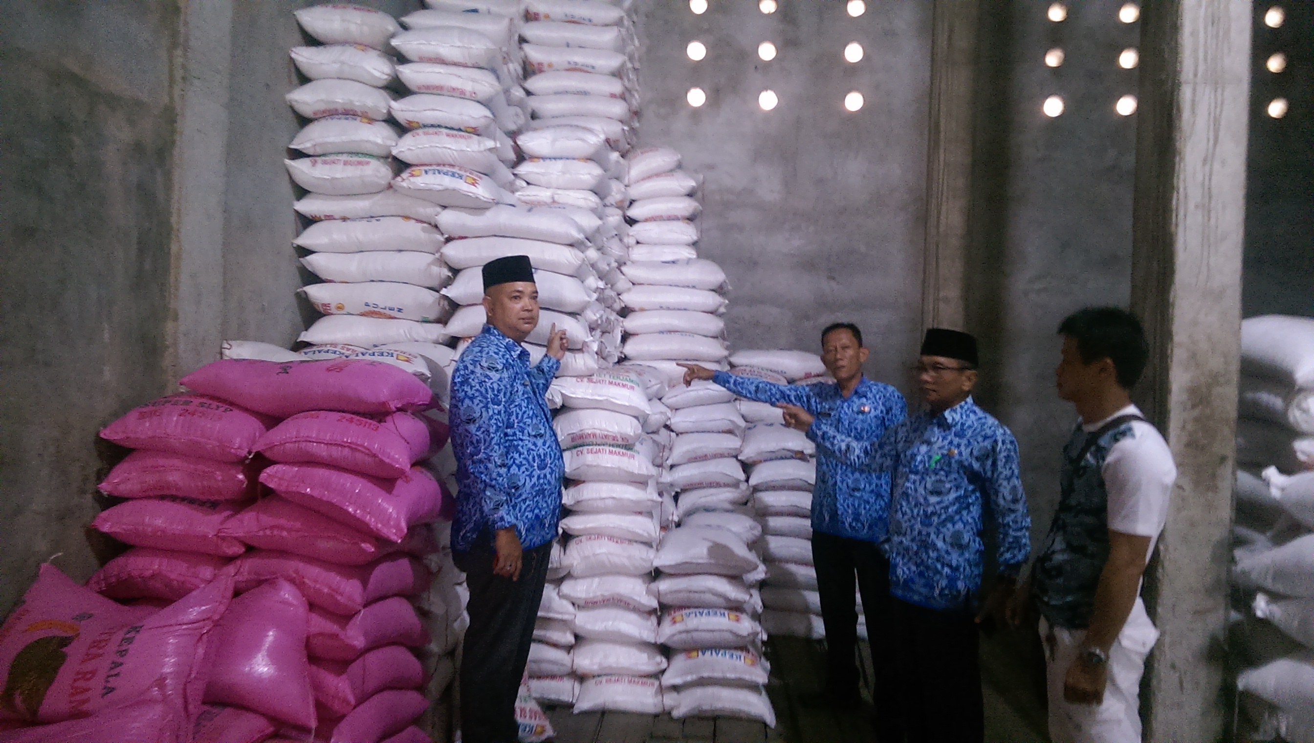 Jelang Tahun Baru, Harga Sejumlah Barang Kebutuhan Pokok Merangkak Naik